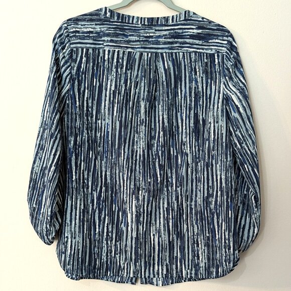 Anne Klein Women's Blue & White Long Roll Tab Sleeve Blouse. Size Medium - Picture 4 of 5